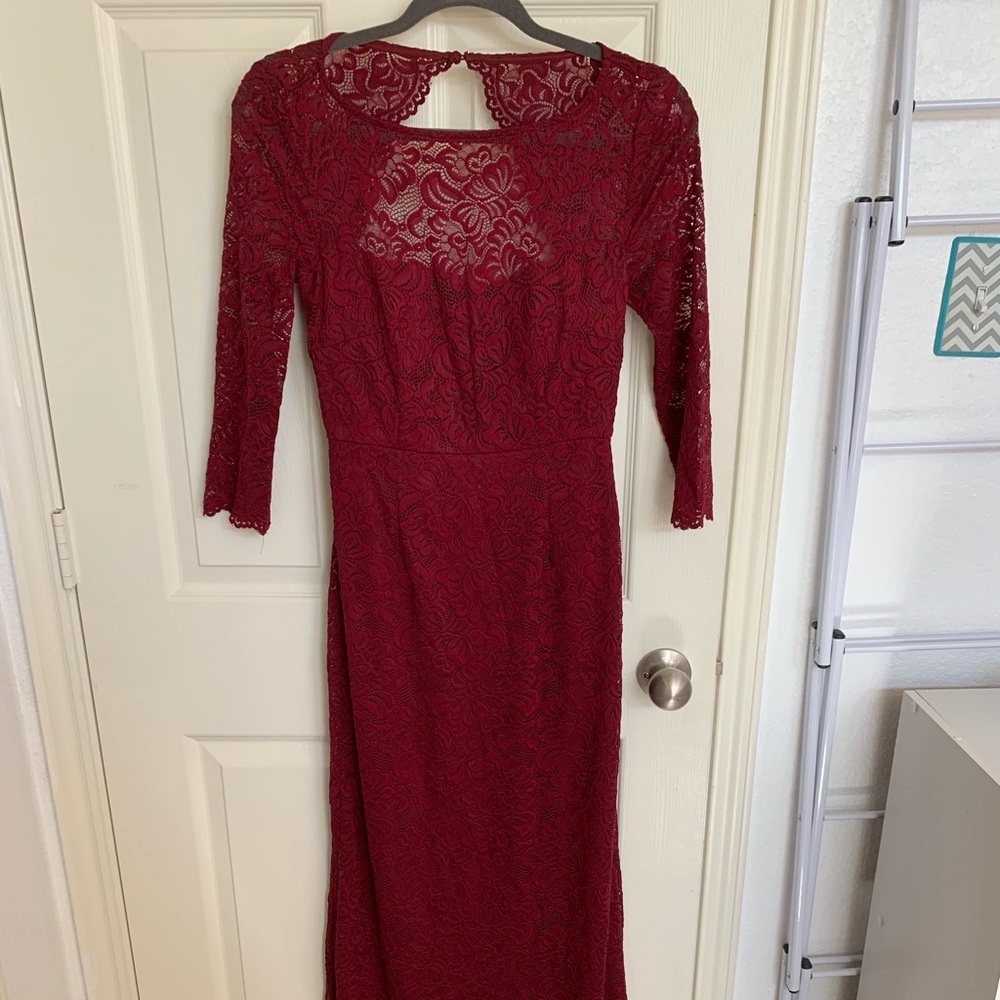 Laundry by Shelli Segal Burgundy open back gown.
